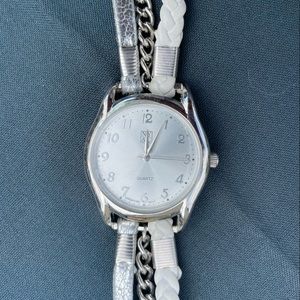 New York and Company NY&C Silver Watch Wrap Around ( Needs Replacement Battery )